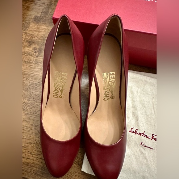 Salvatore Ferragamo Tamina 100 Acm. Bordeaux Calf (burgundy) heels shoes pumps - Picture 3 of 7
